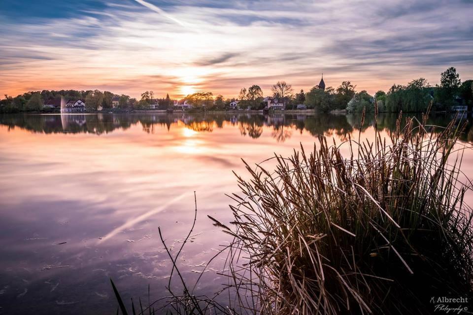 Sopherl Am See - Fruehstueck Auf Der Seeterrasse, Sehr Ruhig Und Wunderschoen Am See, 3 Minuten Nach Oberpfaffenhofen, Viele Radtouren, Restaurants & Cafes In Der Umgebung Weßling Buitenkant foto
